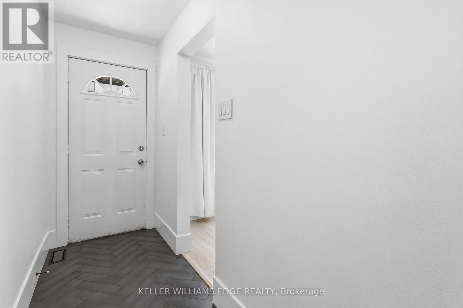 109 Grosvenor Avenue N, Hamilton, Ontario  L8L 7S5 - Photo 3 - X12869680