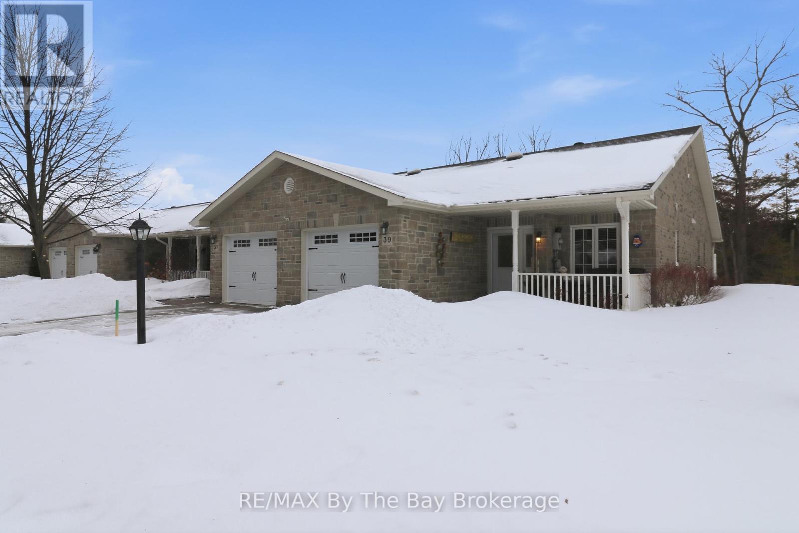 39 Greenway Drive, Wasaga Beach, Ontario  L9Z 0E6 - Photo 2 - S12691016
