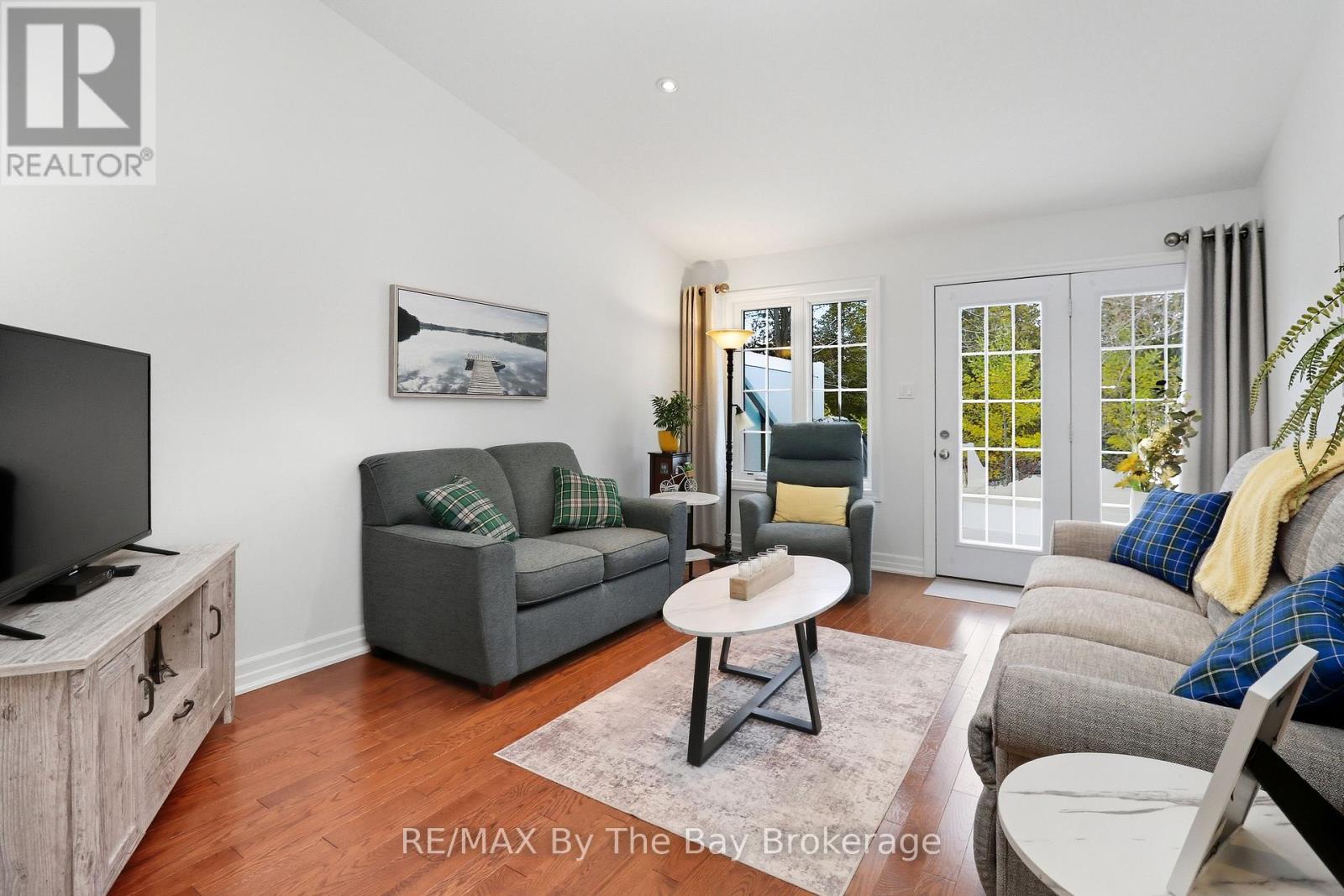 39 Greenway Drive, Wasaga Beach, Ontario  L9Z 0E6 - Photo 13 - S12691016