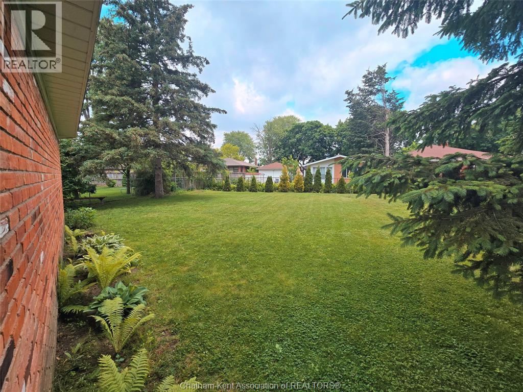 229 Elizabeth Street, Chatham, Ontario  N7L 2Y6 - Photo 6 - 26004160