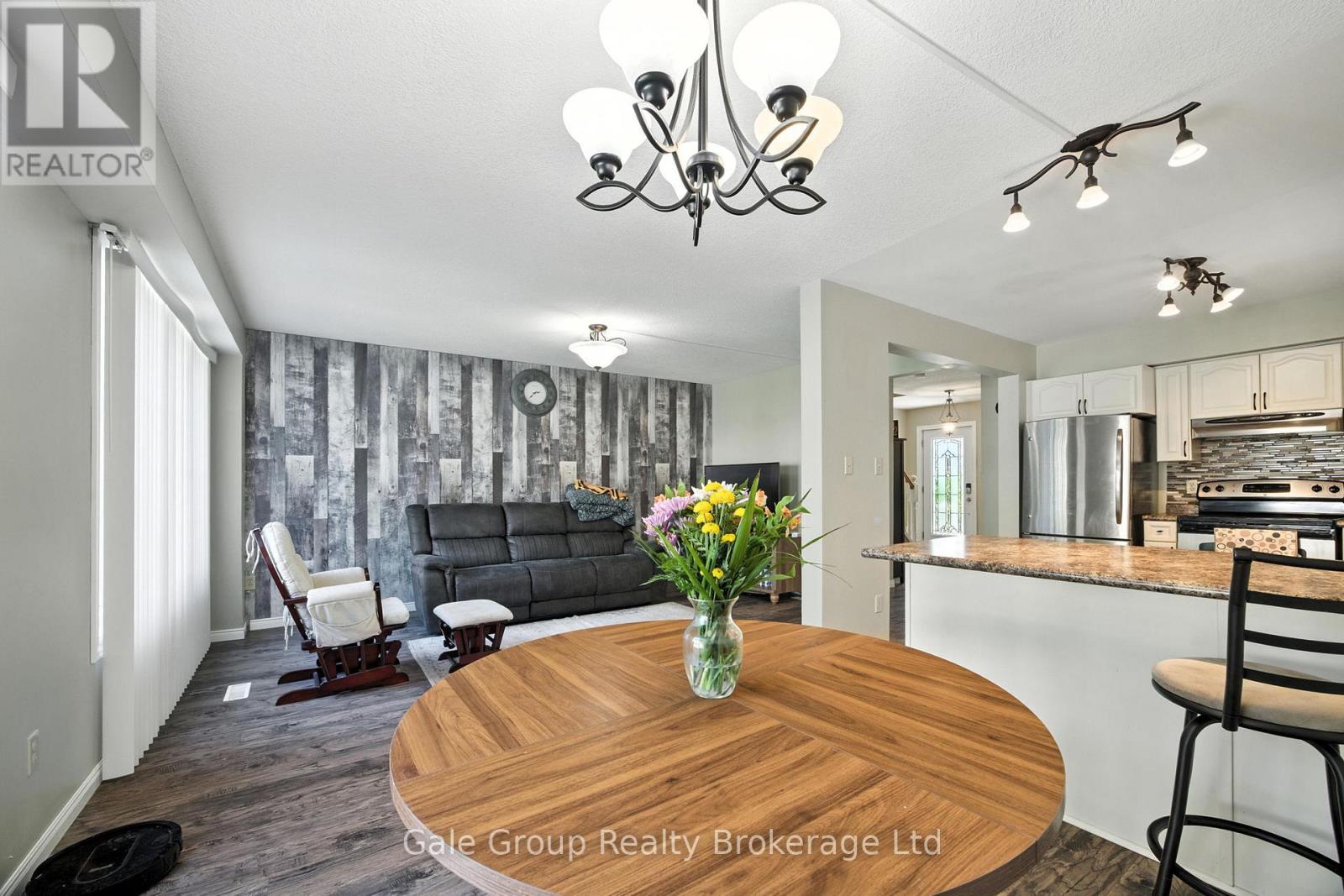 1030 Pearson Drive, Woodstock, Ontario  N4S 8V1 - Photo 10 - X12863210