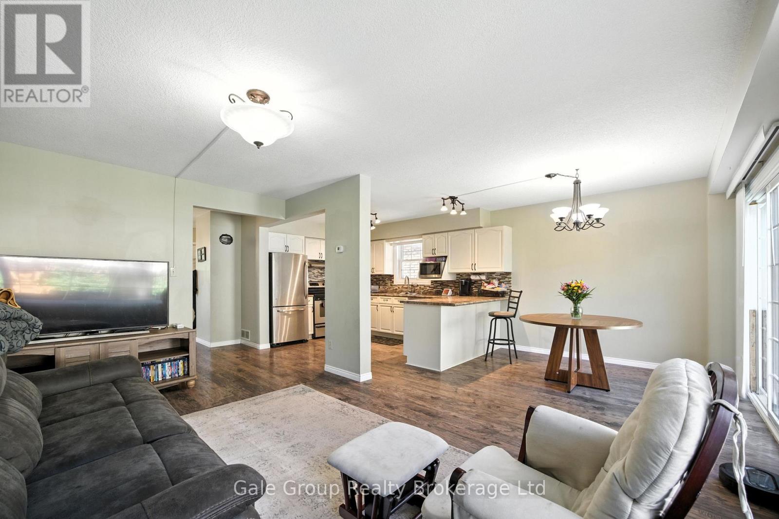 1030 Pearson Drive, Woodstock, Ontario  N4S 8V1 - Photo 9 - X12863210