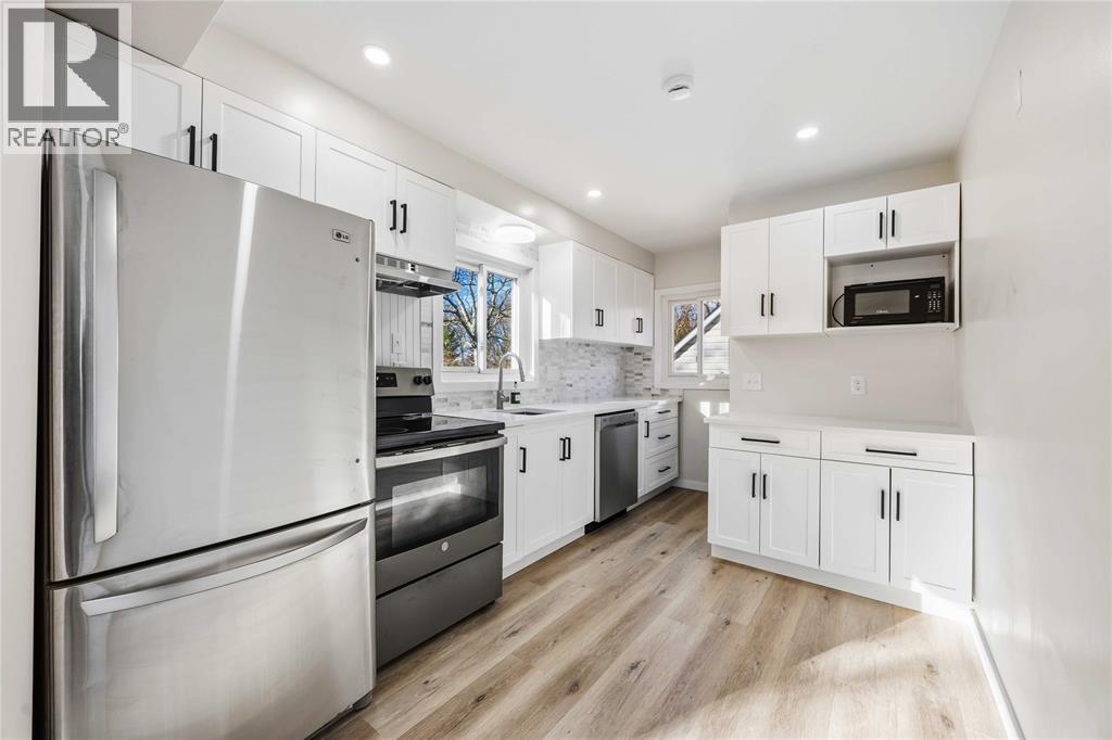 1027 Colborne Road, Sarnia, Ontario  N7V 3K6 - Photo 13 - 26005054