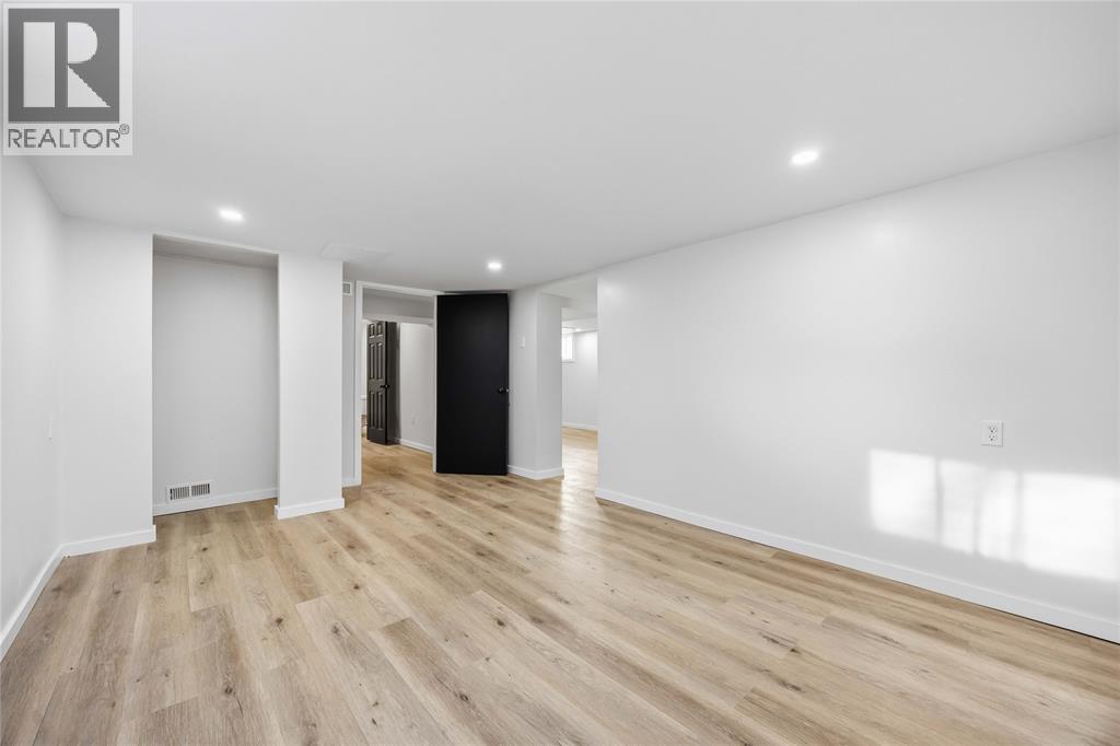 1027 Colborne Road, Sarnia, Ontario  N7V 3K6 - Photo 33 - 26005054