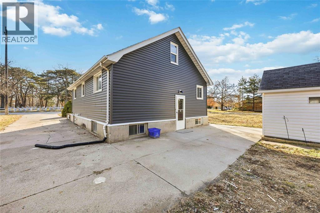 1027 Colborne Road, Sarnia, Ontario  N7V 3K6 - Photo 45 - 26005054