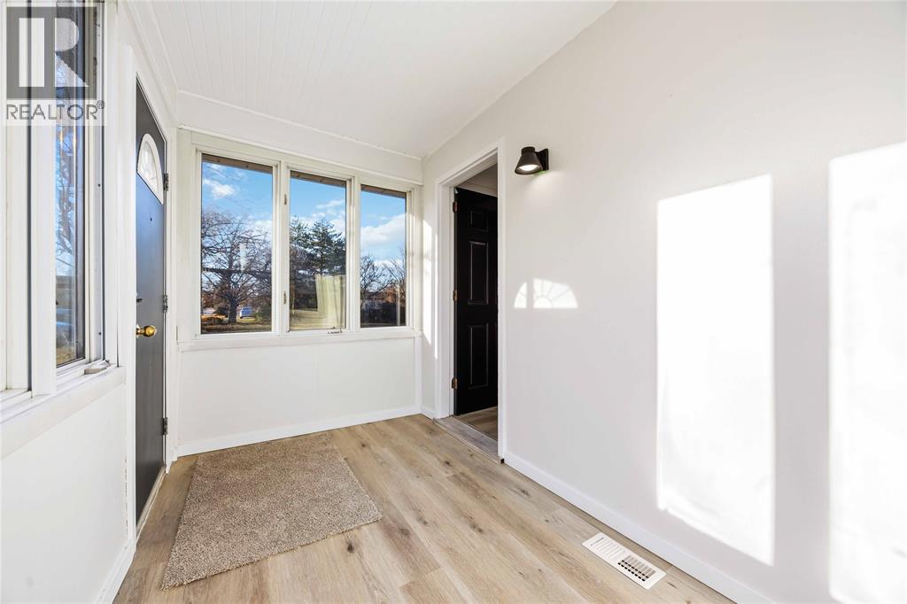 1027 Colborne Road, Sarnia, Ontario  N7V 3K6 - Photo 8 - 26005054