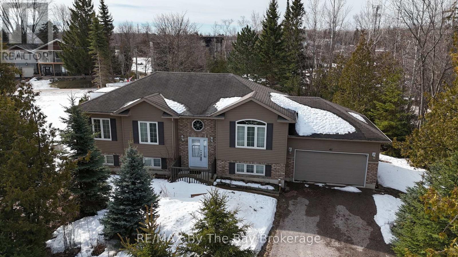 45 WILLIAM AVENUE, Wasaga Beach, Ontario