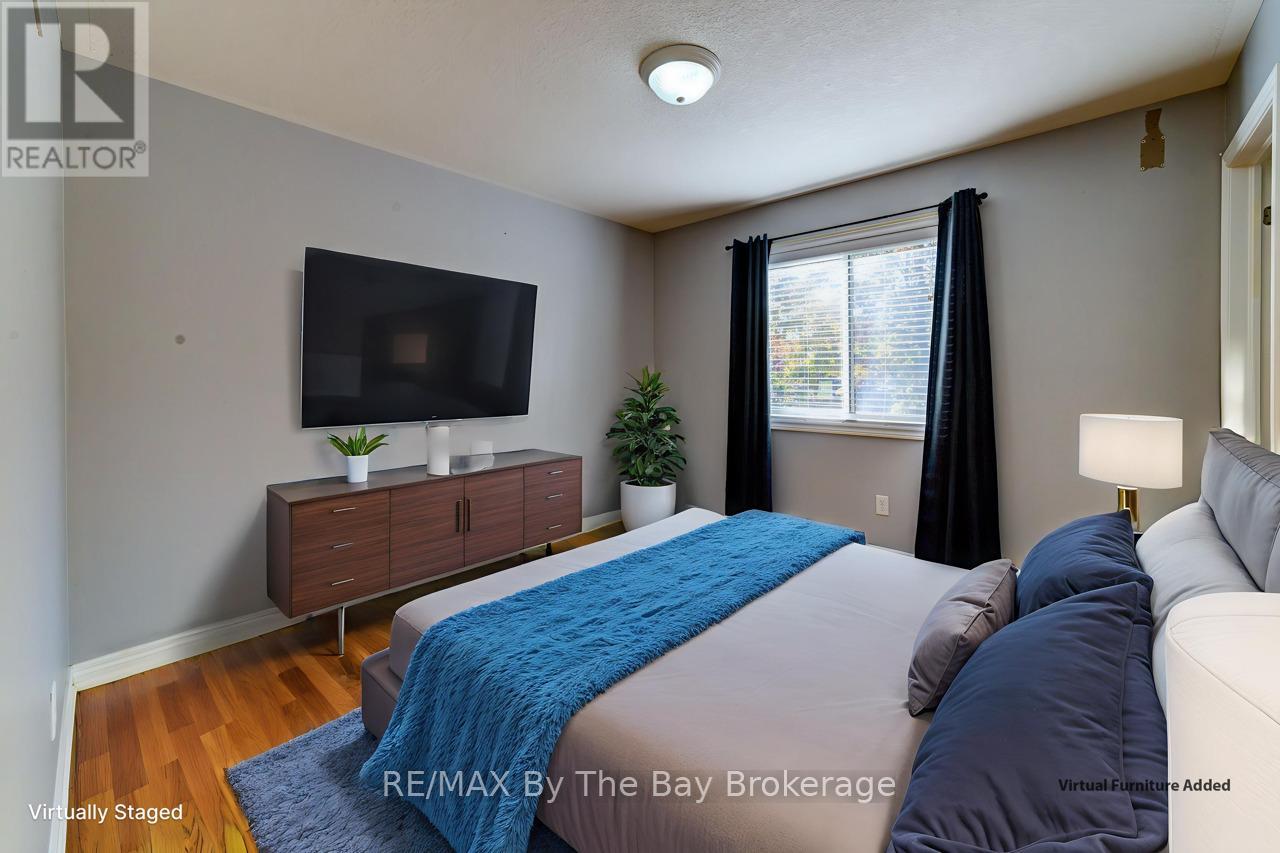 45 William Avenue, Wasaga Beach, Ontario  L9Z 2X3 - Photo 18 - S12869728