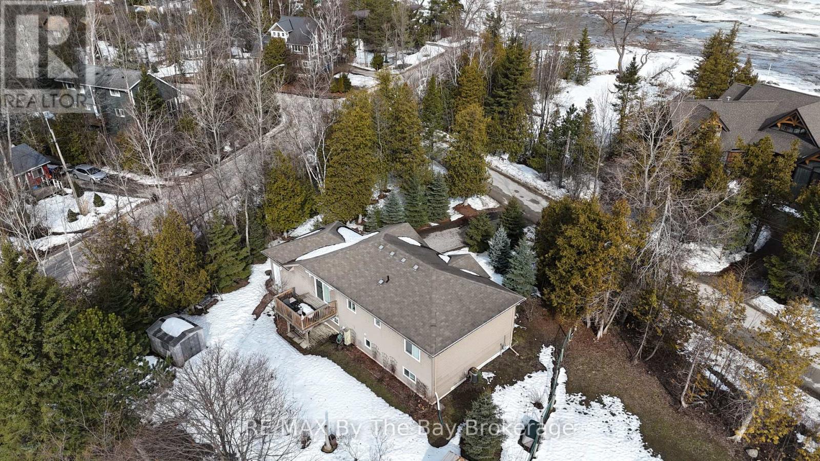 45 William Avenue, Wasaga Beach, Ontario  L9Z 2X3 - Photo 31 - S12869728