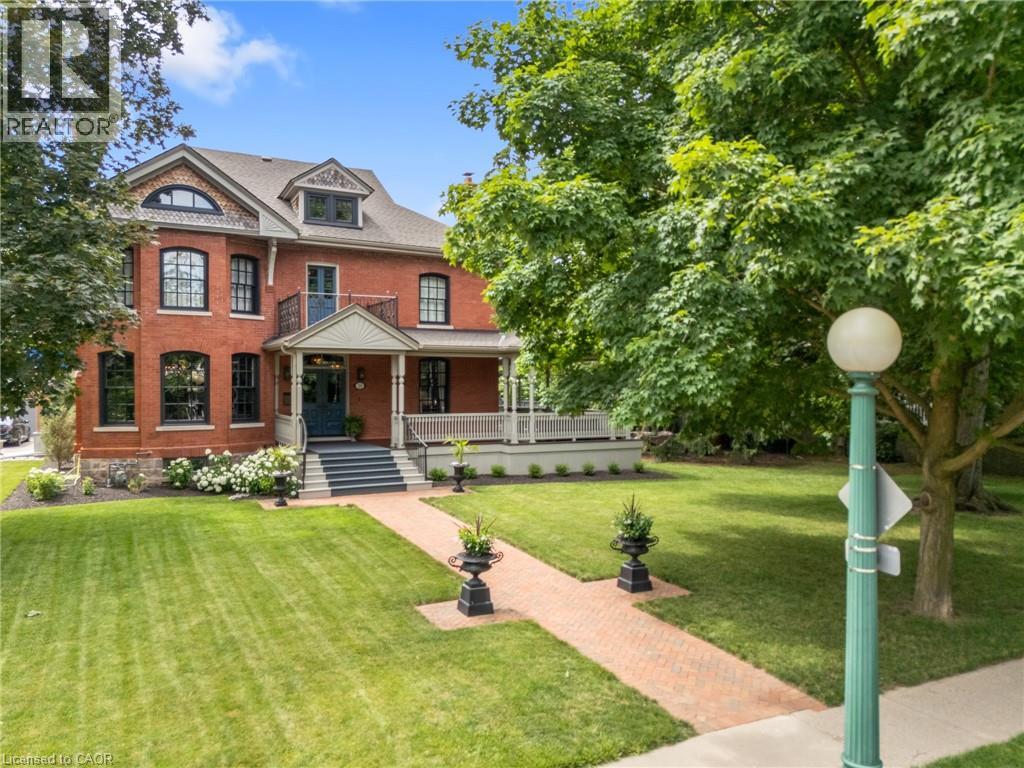 38 Lansdowne Road N, Cambridge, Ontario  N1S 2S9 - Photo 2 - 40811145