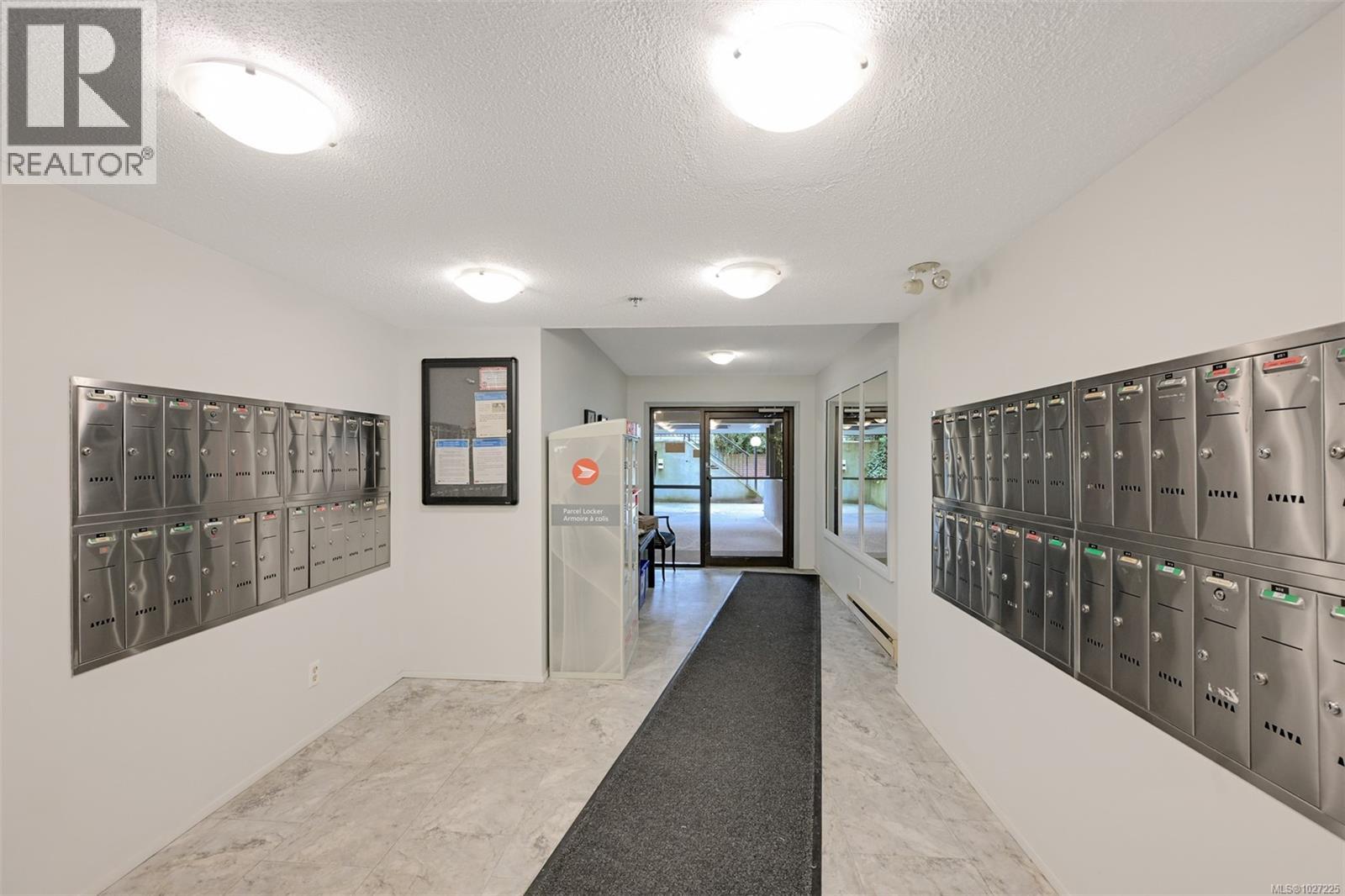 201 1619 Morrison St, Victoria, British Columbia  V8R 6R8 - Photo 10 - 1027225