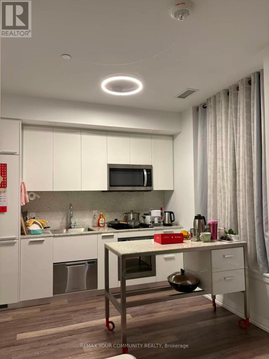 203 - 75 Canterbury Place, Toronto, Ontario  M2N 2N1 - Photo 2 - C12869774