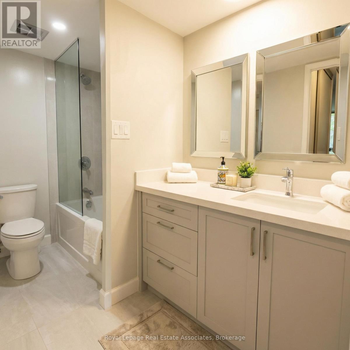 406 - 195 St Patrick Street, Toronto, Ontario  M5T 2Y8 - Photo 5 - C12869814