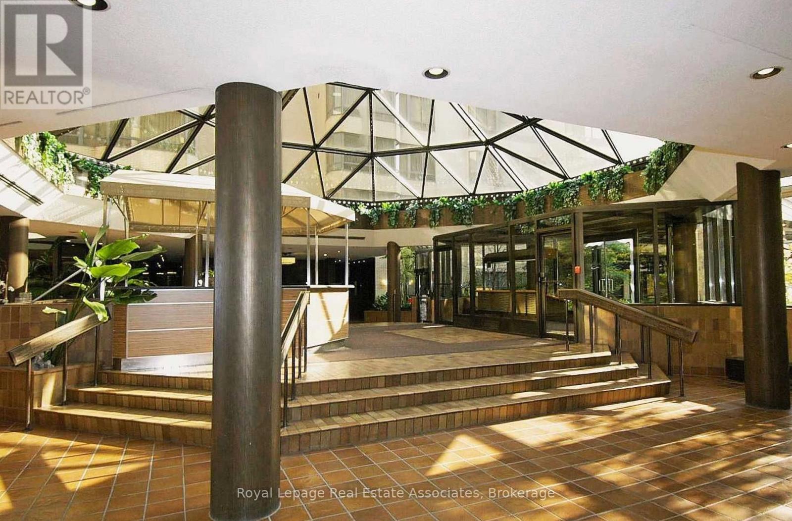 406 - 195 St Patrick Street, Toronto, Ontario  M5T 2Y8 - Photo 8 - C12869814