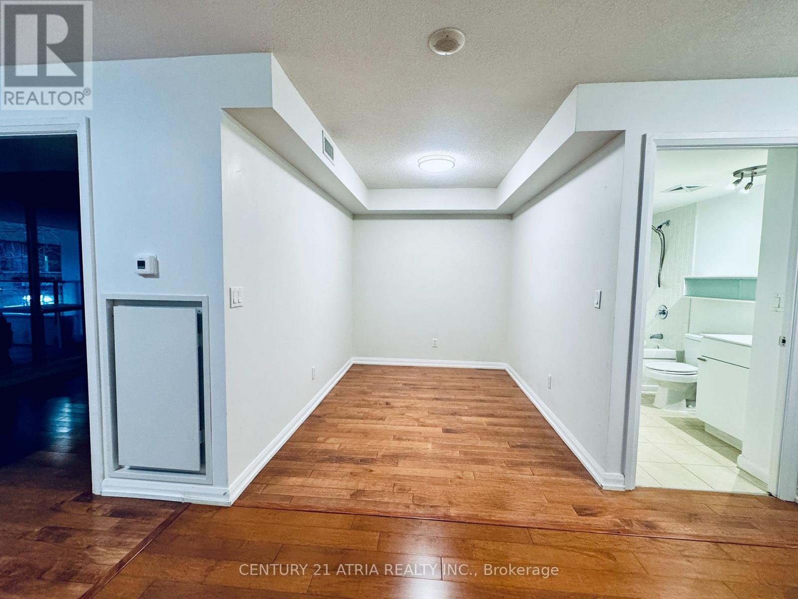 208 - 111 Elizabeth Street, Toronto (Bay Street Corridor), Ontario  M5G 1P7 - Photo 13 - C12869844