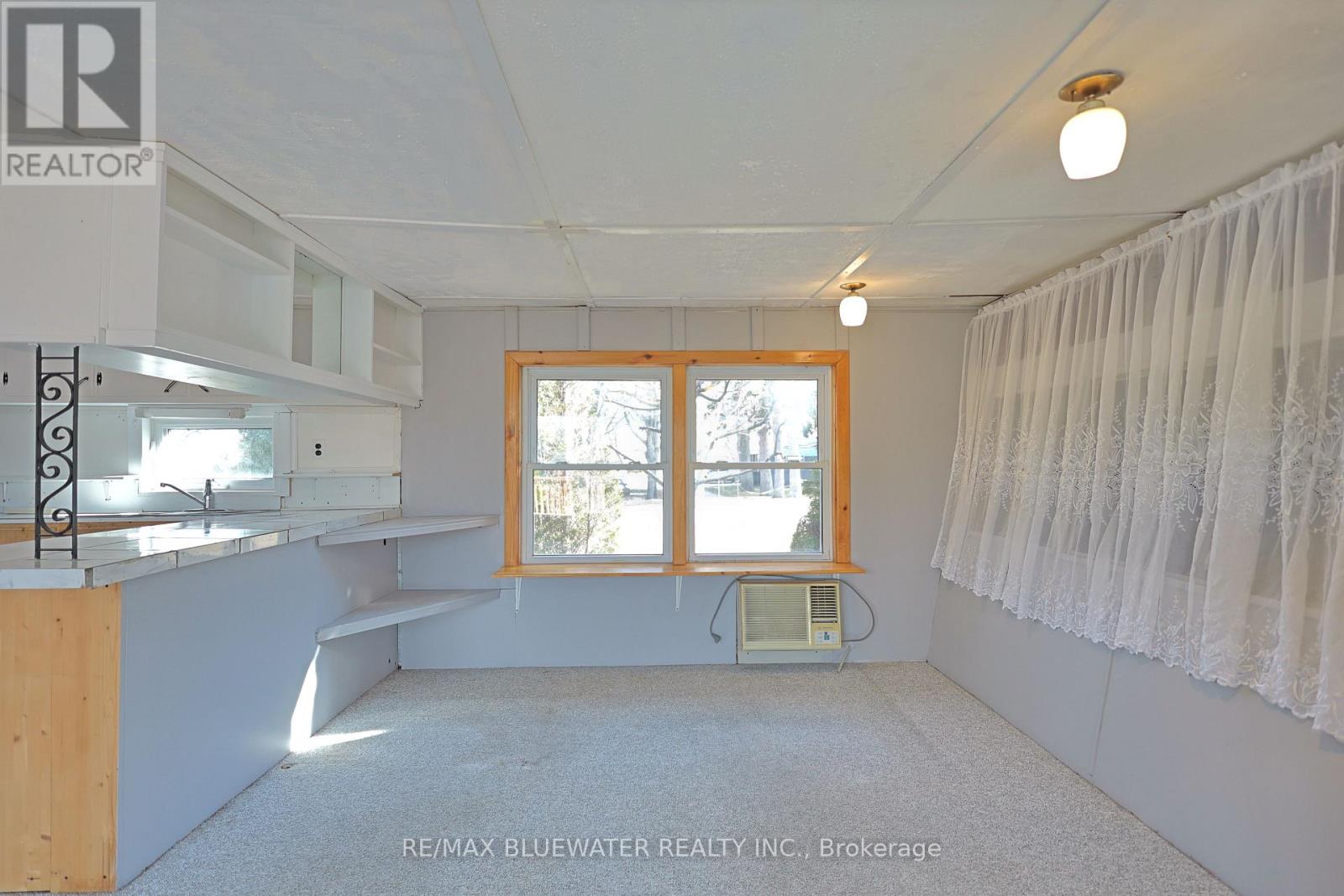 48 - 9385 Ipperwash Road, Lambton Shores, Ontario  N0N 1J3 - Photo 15 - X12869756