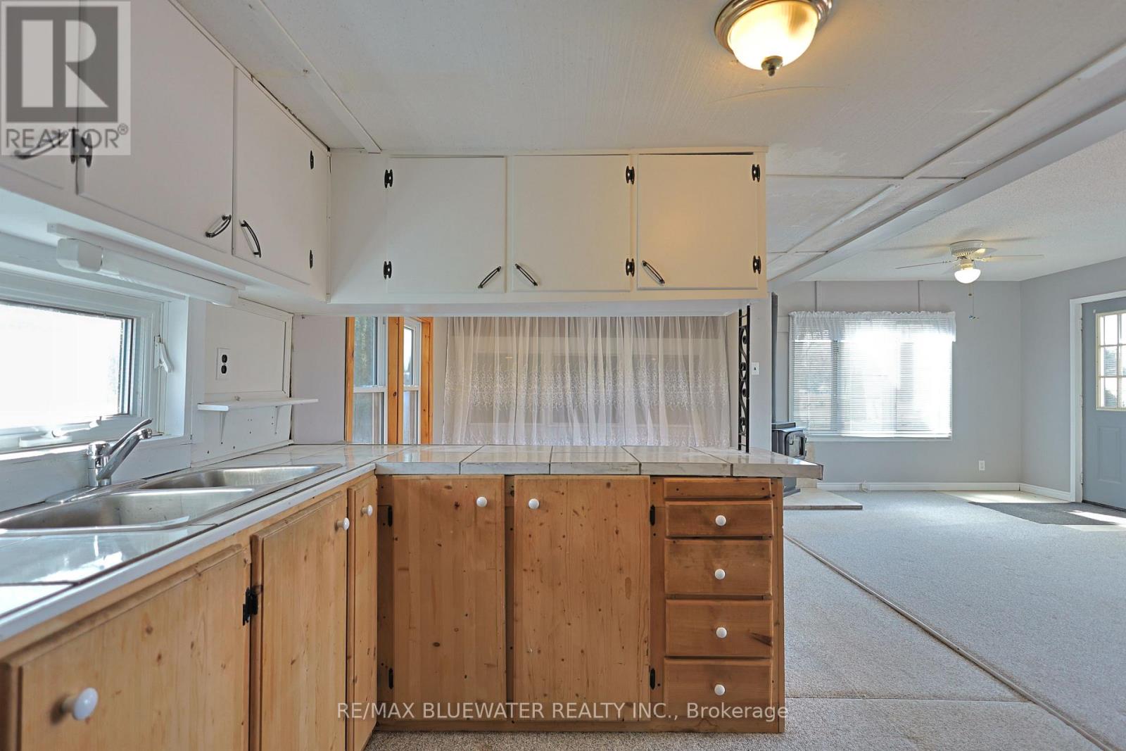 48 - 9385 Ipperwash Road, Lambton Shores, Ontario  N0N 1J3 - Photo 21 - X12869756