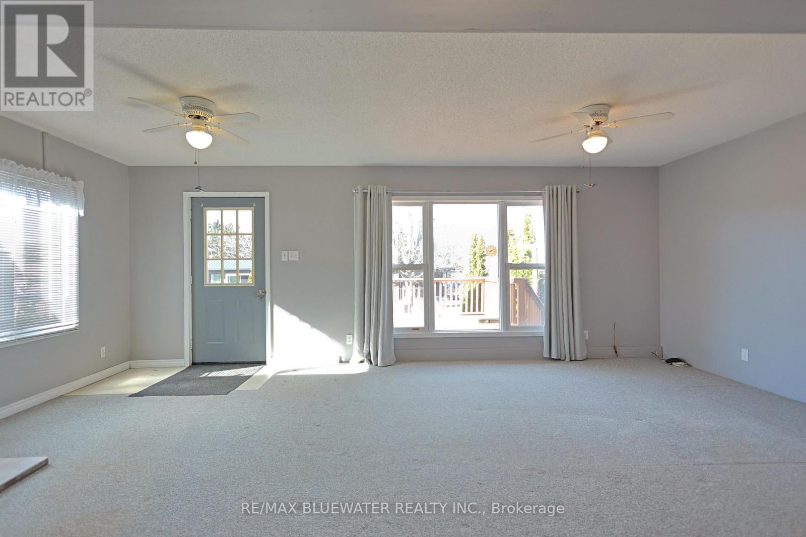 48 - 9385 Ipperwash Road, Lambton Shores, Ontario  N0N 1J3 - Photo 3 - X12869756