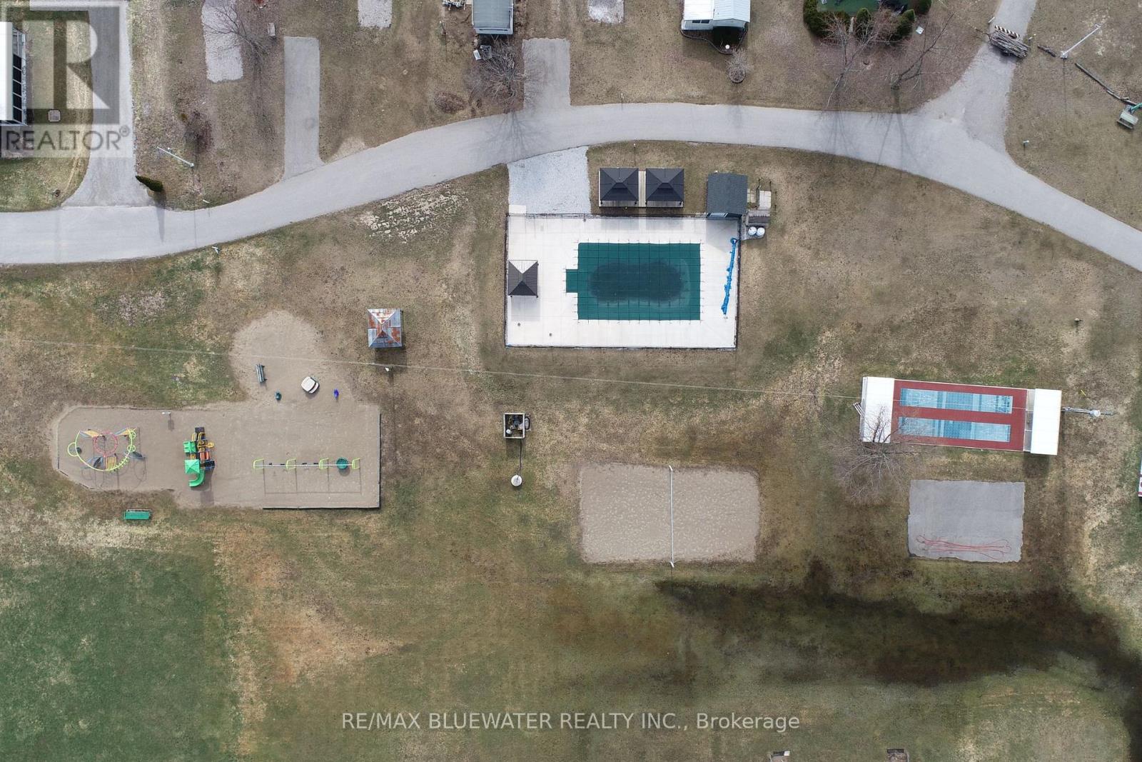 48 - 9385 Ipperwash Road, Lambton Shores, Ontario  N0N 1J3 - Photo 5 - X12869756