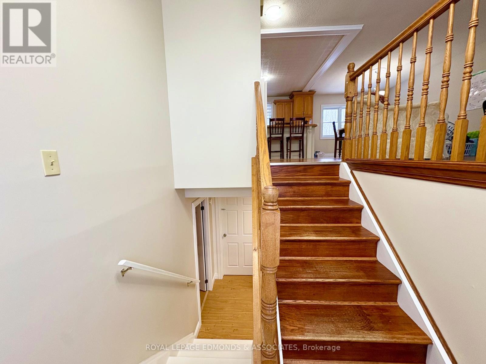 418 Forest Park Road, Laurentian Valley, Ontario  K8A 6W2 - Photo 11 - X12869826