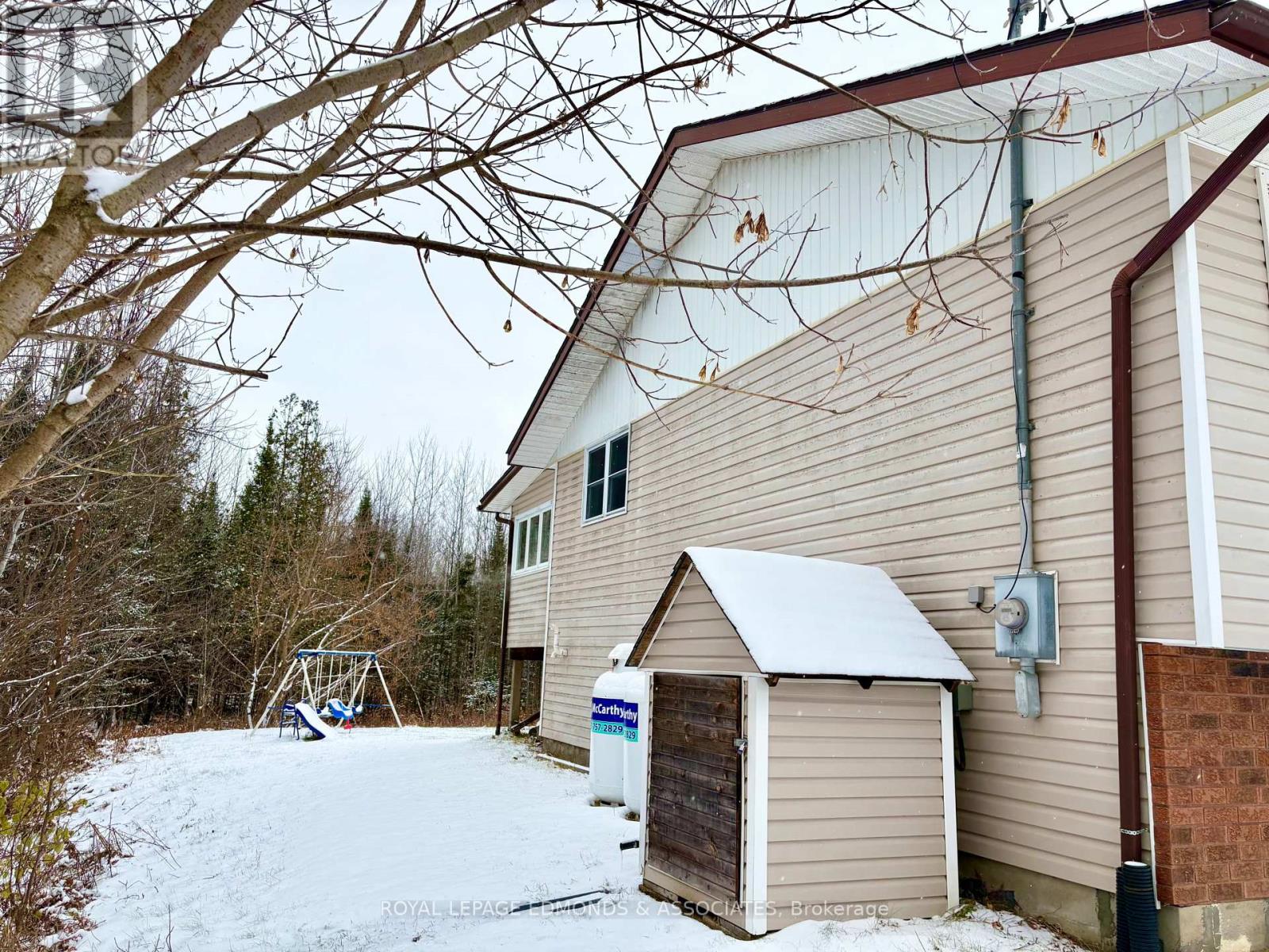 418 Forest Park Road, Laurentian Valley, Ontario  K8A 6W2 - Photo 6 - X12869826