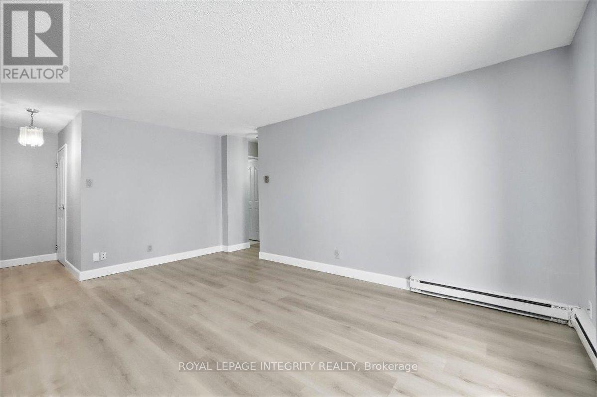 109 - 158a Mcarthur Avenue, Ottawa, Ontario  K1L 7E7 - Photo 12 - X12869732