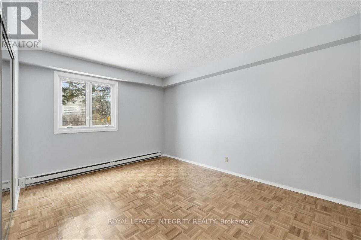 109 - 158a Mcarthur Avenue, Ottawa, Ontario  K1L 7E7 - Photo 24 - X12869732