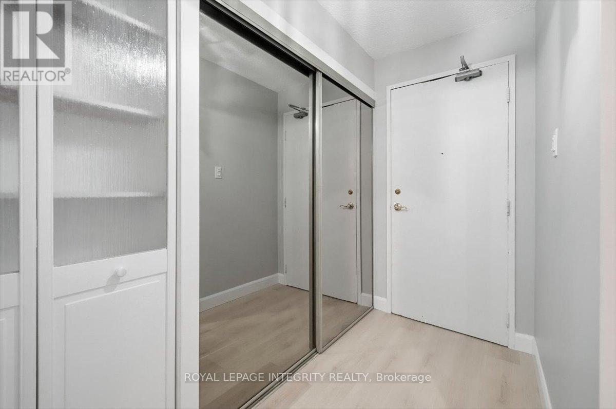 109 - 158a Mcarthur Avenue, Ottawa, Ontario  K1L 7E7 - Photo 8 - X12869732