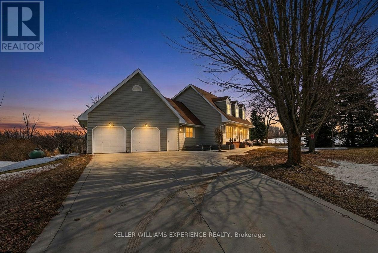 2 Algonquin Heights Court, Essa (Thornton), Ontario  L0L 2N0 - Photo 2 - N12869824