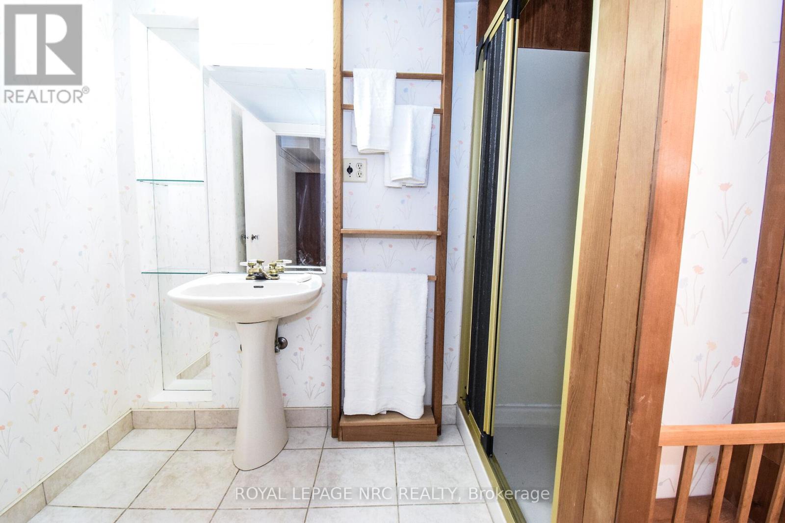 4 Glenbarr Road, St. Catharines, Ontario  L2T 1Y1 - Photo 36 - X12869746