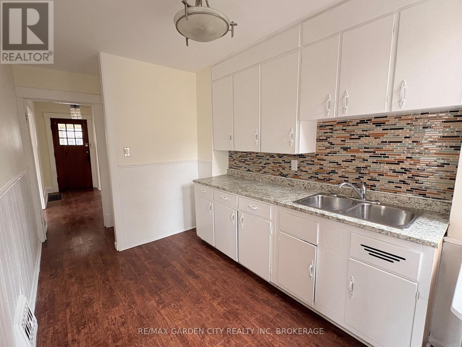 4372 Seneca Street, Niagara Falls, Ontario  L2E 1G6 - Photo 10 - X12869868