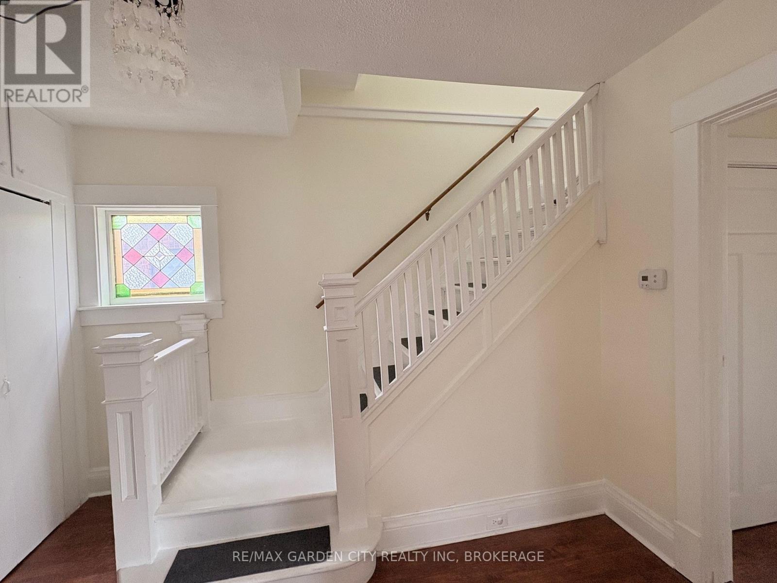 4372 Seneca Street, Niagara Falls, Ontario  L2E 1G6 - Photo 11 - X12869868