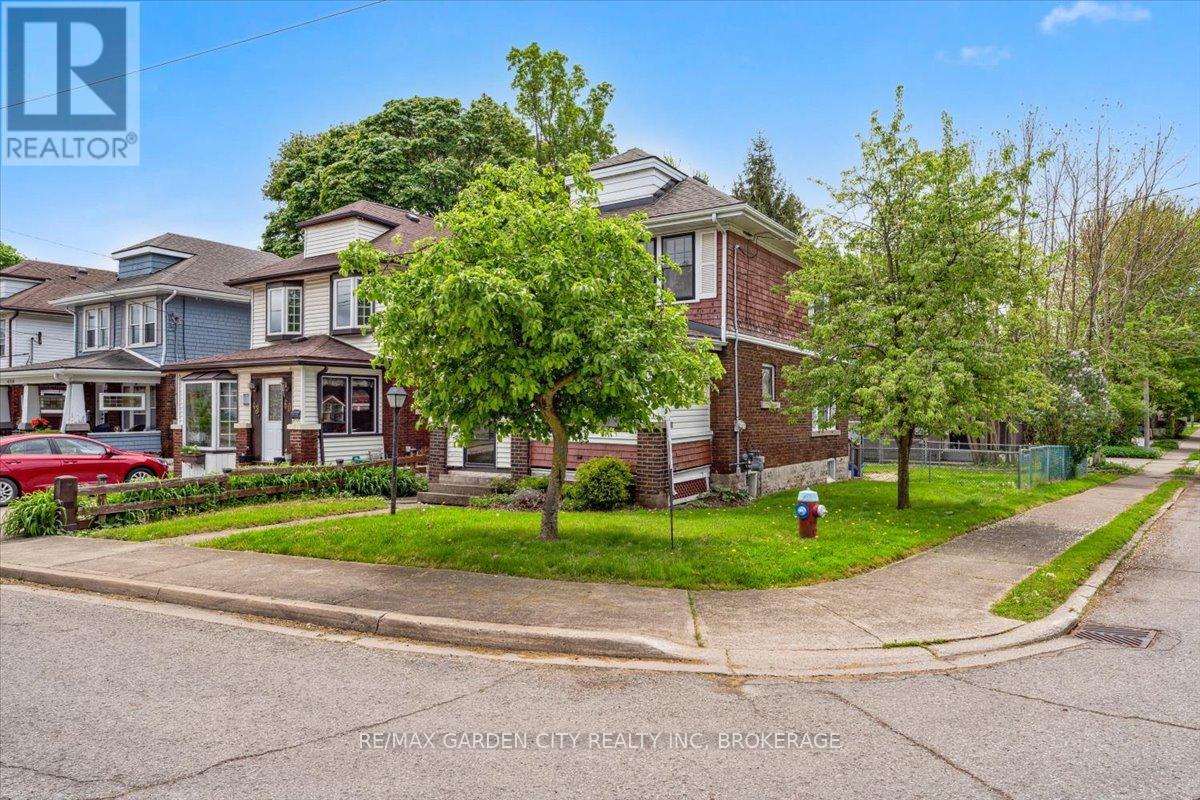 4372 Seneca Street, Niagara Falls, Ontario  L2E 1G6 - Photo 2 - X12869868