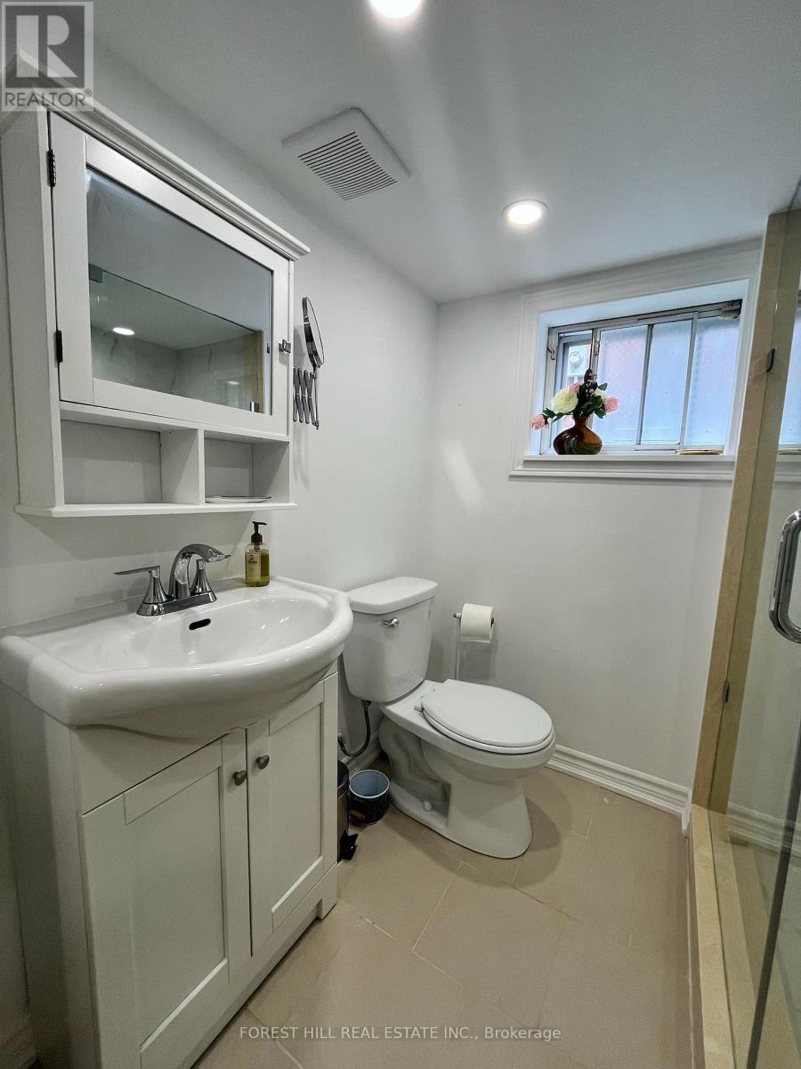 Bsmt - 960 Briar Hill Avenue, Toronto, Ontario  M6B 1M3 - Photo 11 - W12869718