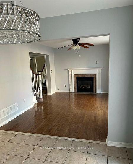 Upper - 482 Farlow Crescent, Milton, Ontario  L9T 5M8 - Photo 4 - W12869720