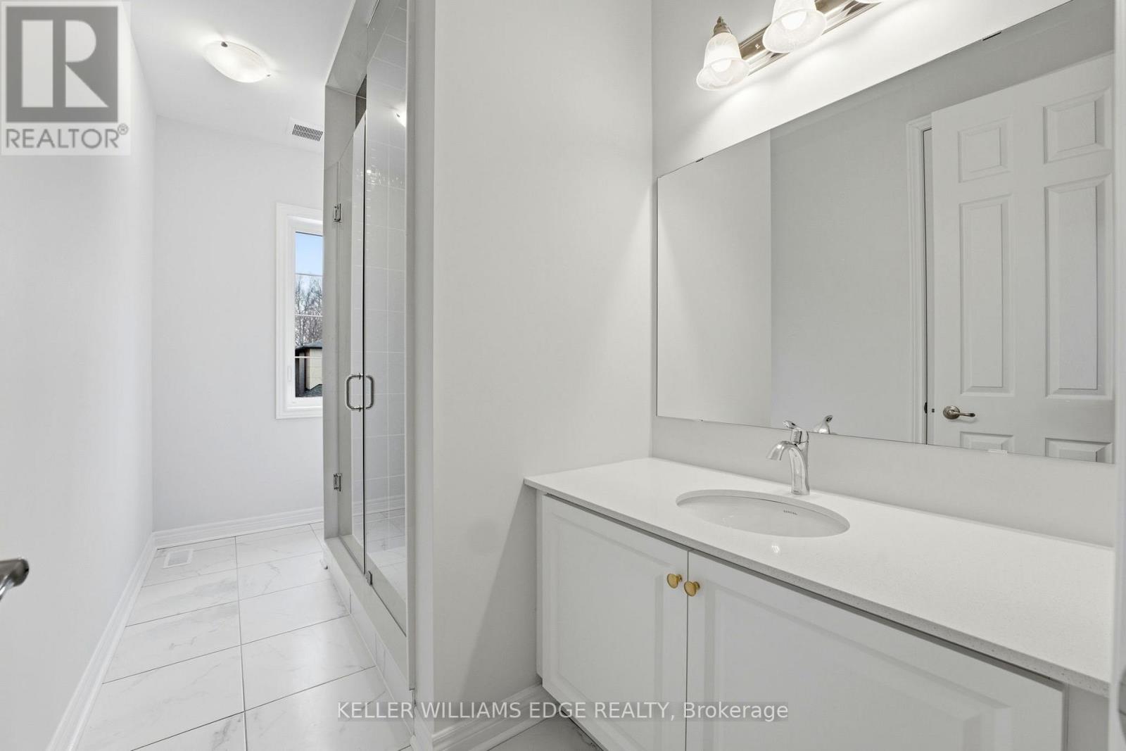 132 Settlers Road E, Oakville, Ontario  L6H 0Y3 - Photo 15 - W12869800