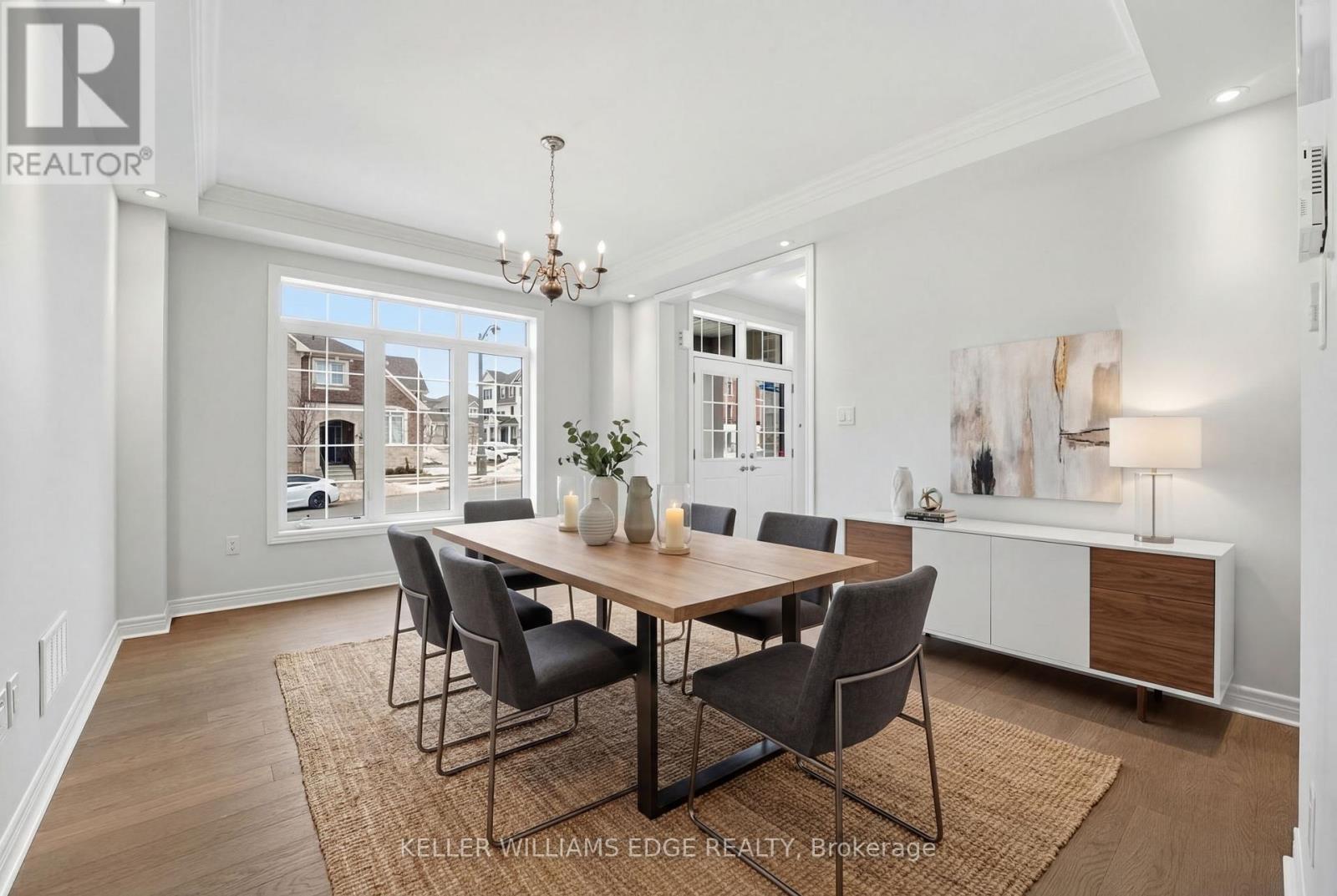 132 Settlers Road E, Oakville, Ontario  L6H 0Y3 - Photo 5 - W12869800