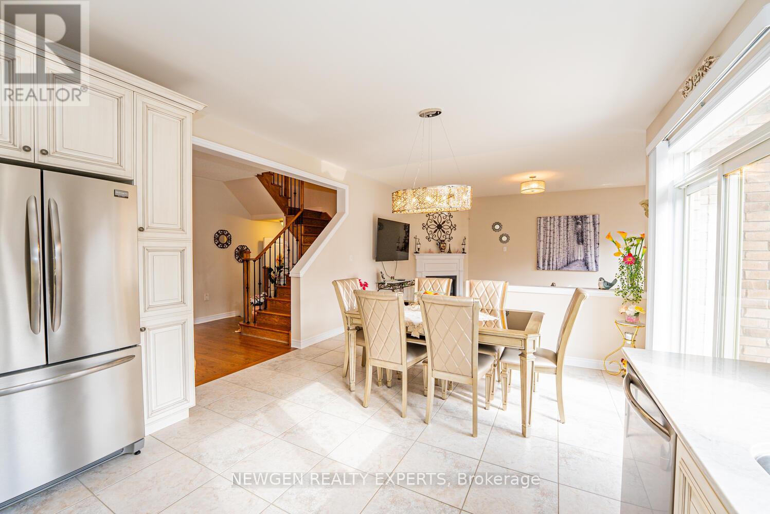 46 Monument Trail, Brampton, Ontario  L7A 4M9 - Photo 13 - W12869818