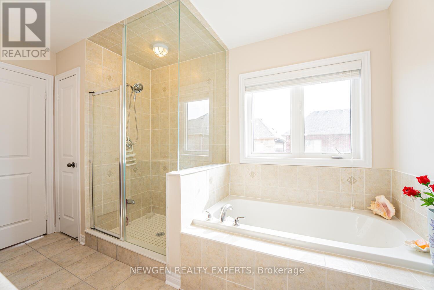 46 Monument Trail, Brampton, Ontario  L7A 4M9 - Photo 21 - W12869818
