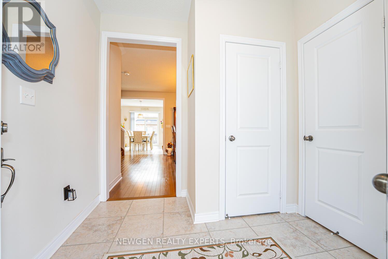 46 Monument Trail, Brampton, Ontario  L7A 4M9 - Photo 3 - W12869818