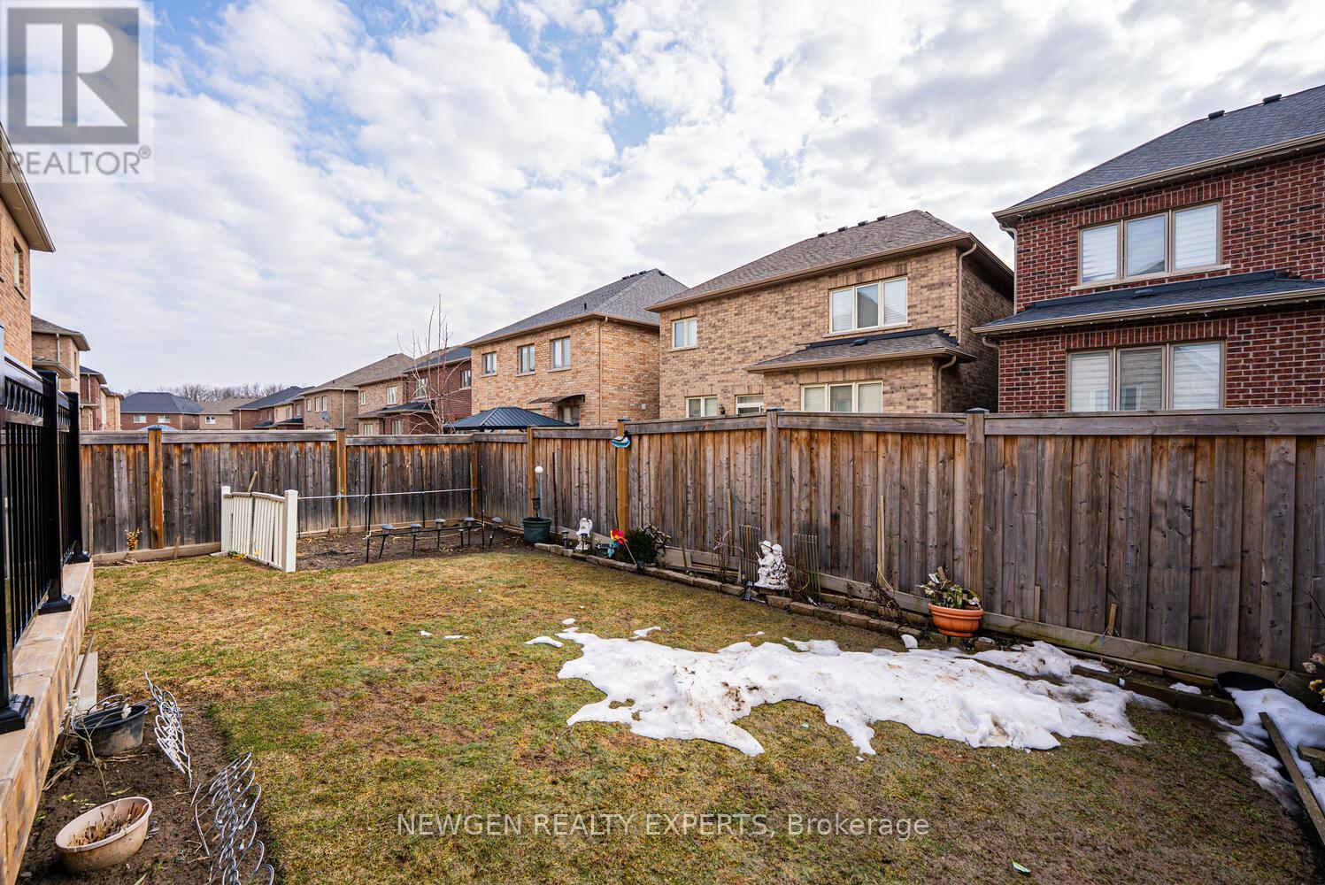 46 Monument Trail, Brampton, Ontario  L7A 4M9 - Photo 37 - W12869818