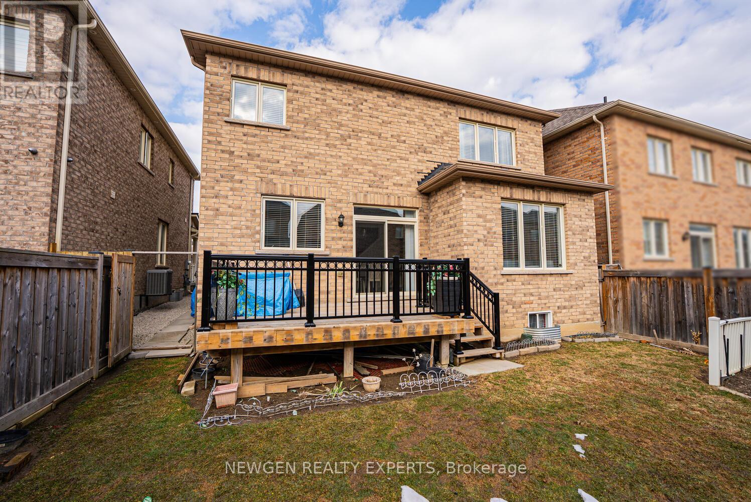 46 Monument Trail, Brampton, Ontario  L7A 4M9 - Photo 38 - W12869818