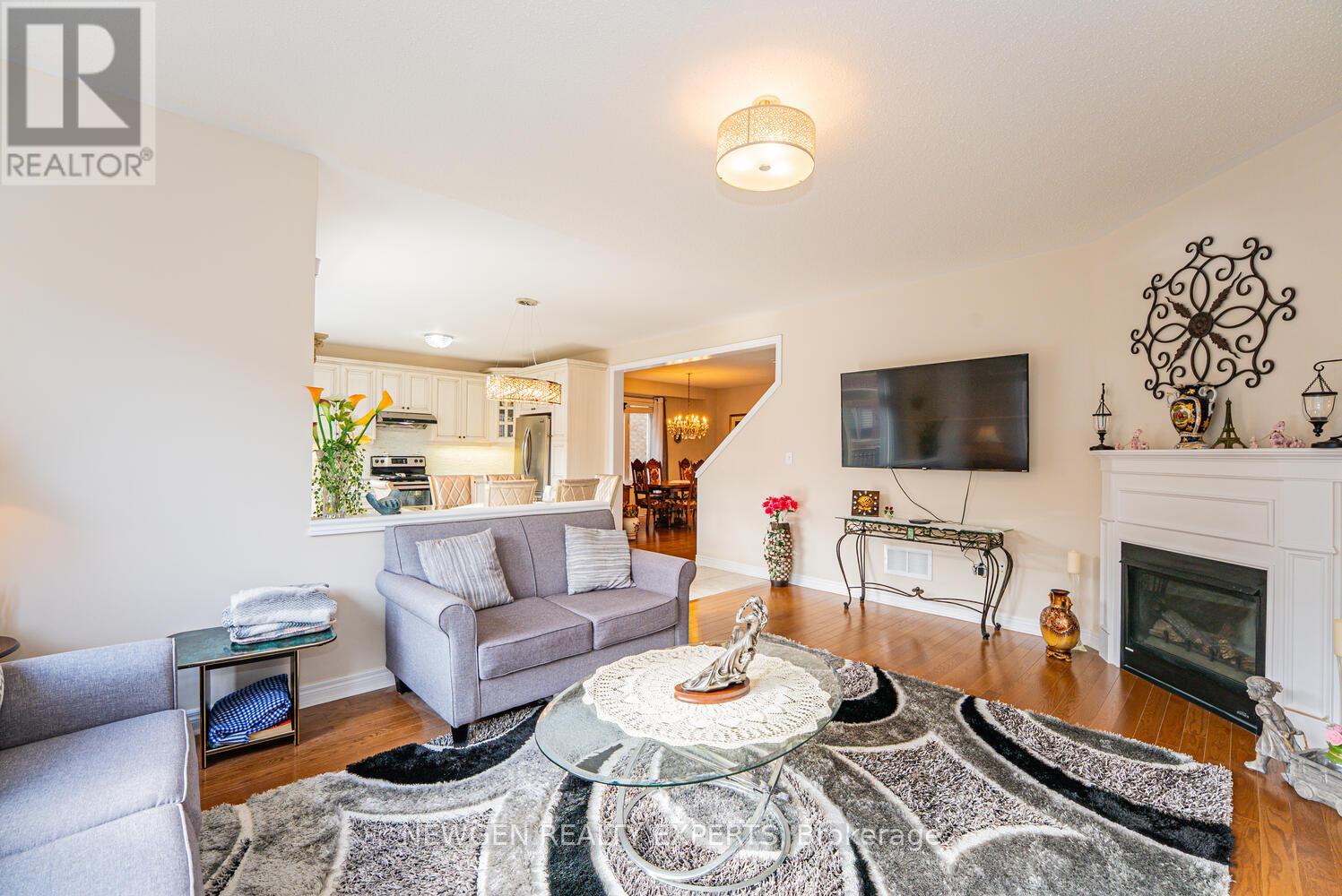 46 Monument Trail, Brampton, Ontario  L7A 4M9 - Photo 8 - W12869818