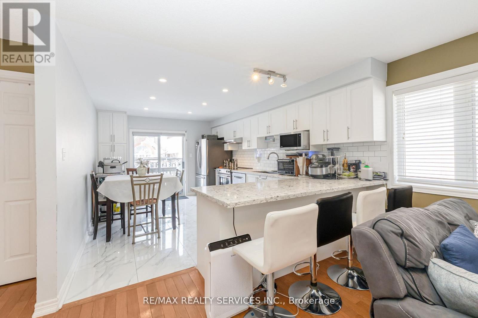 50 Sunny Glen Crescent, Brampton, Ontario  L7A 2C6 - Photo 13 - W12869832