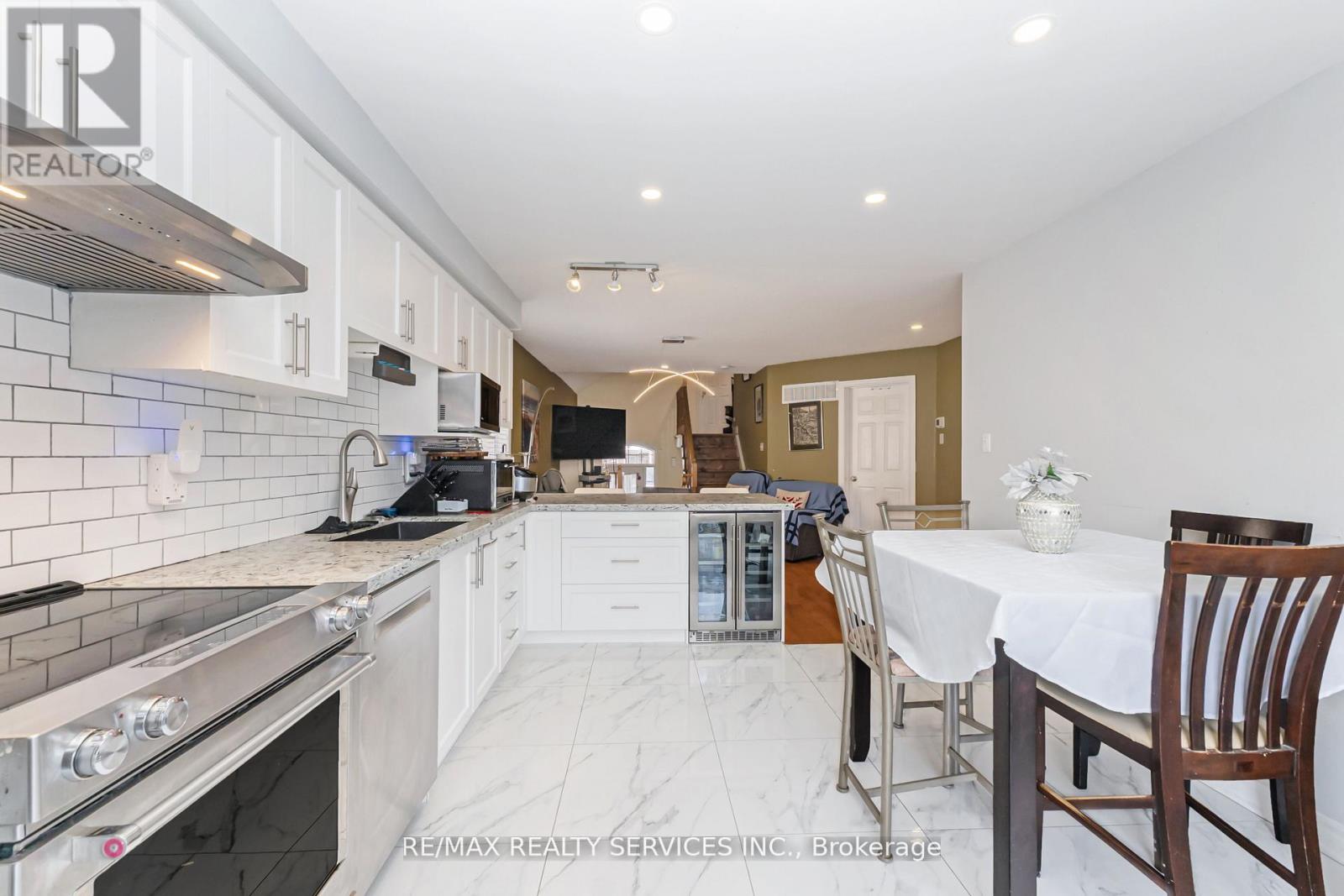 50 Sunny Glen Crescent, Brampton, Ontario  L7A 2C6 - Photo 15 - W12869832