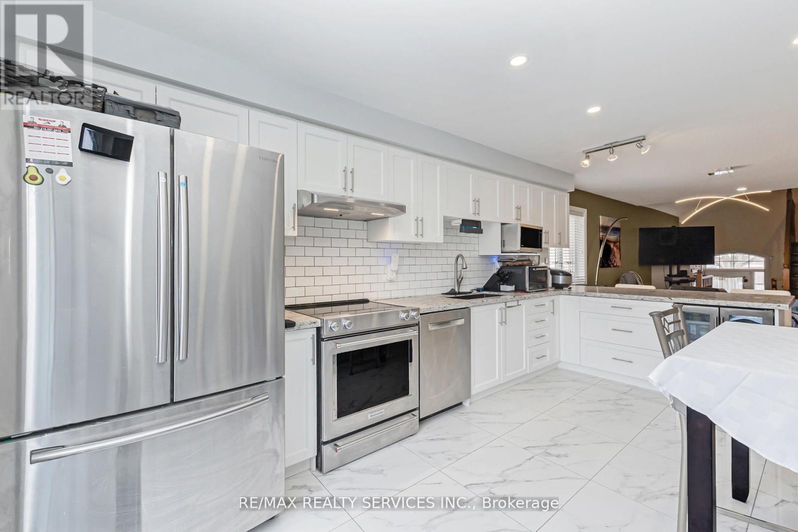 50 Sunny Glen Crescent, Brampton, Ontario  L7A 2C6 - Photo 17 - W12869832