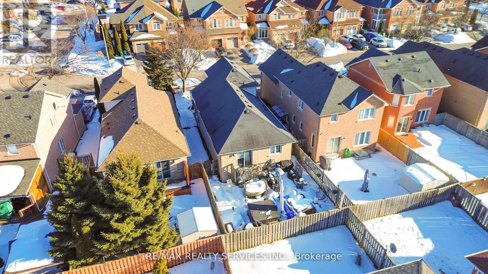 50 Sunny Glen Crescent, Brampton, Ontario  L7A 2C6 - Photo 38 - W12869832