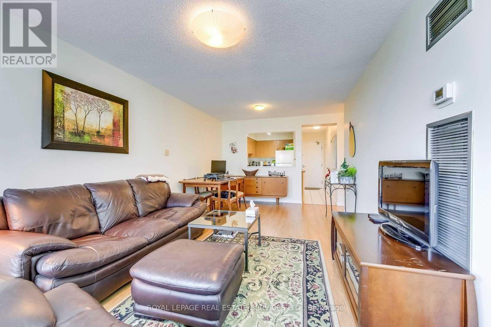 709 - 1110 Walden Circle, Mississauga, Ontario  L5J 4R3 - Photo 6 - W12869840