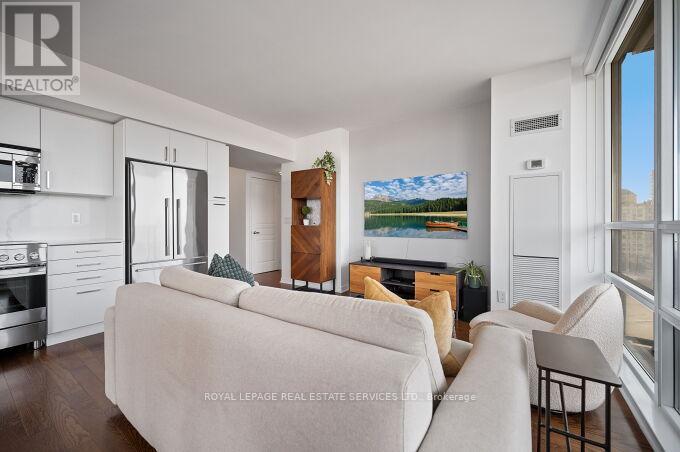 904 - 15 Legion Road, Toronto, Ontario  M8V 0A9 - Photo 10 - W12869856