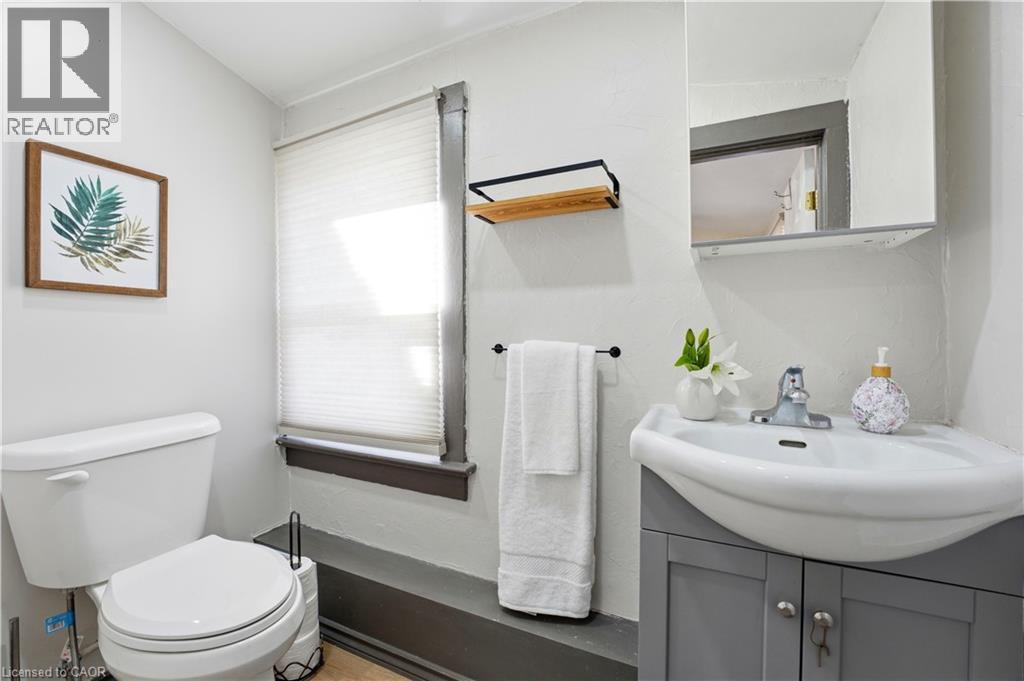 33 Park Hill Road W, Cambridge, Ontario  N1S 1E1 - Photo 13 - 40810062